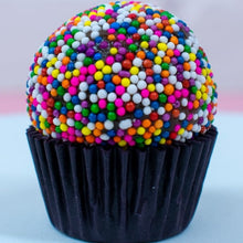 Load image into Gallery viewer, Medium Custom Brigadeiros - 12unit
